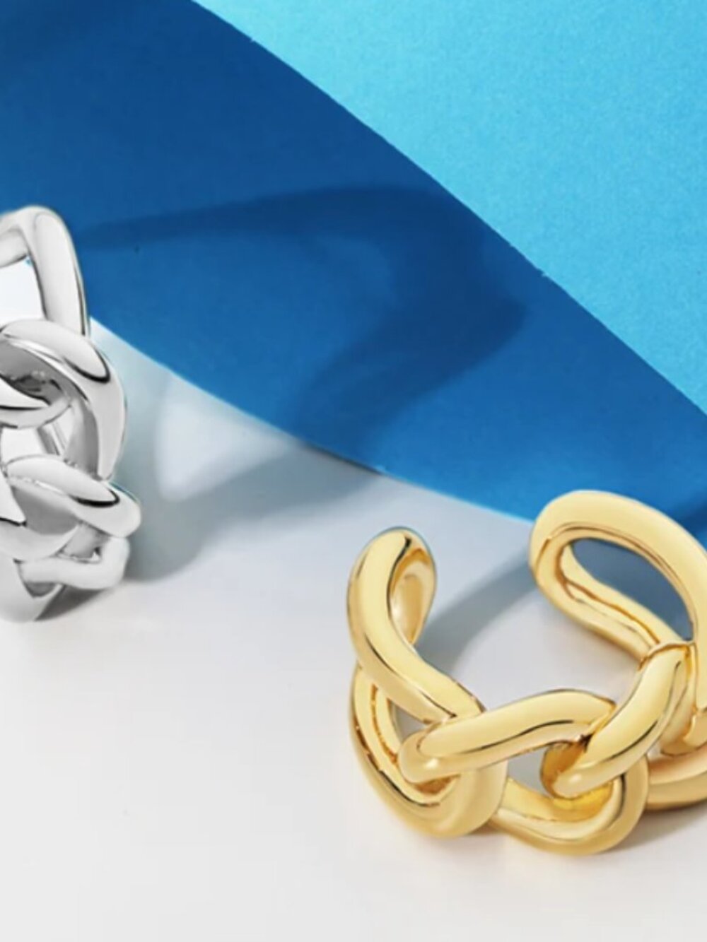 CHAIN LINKED RING - Picture 4 of 5